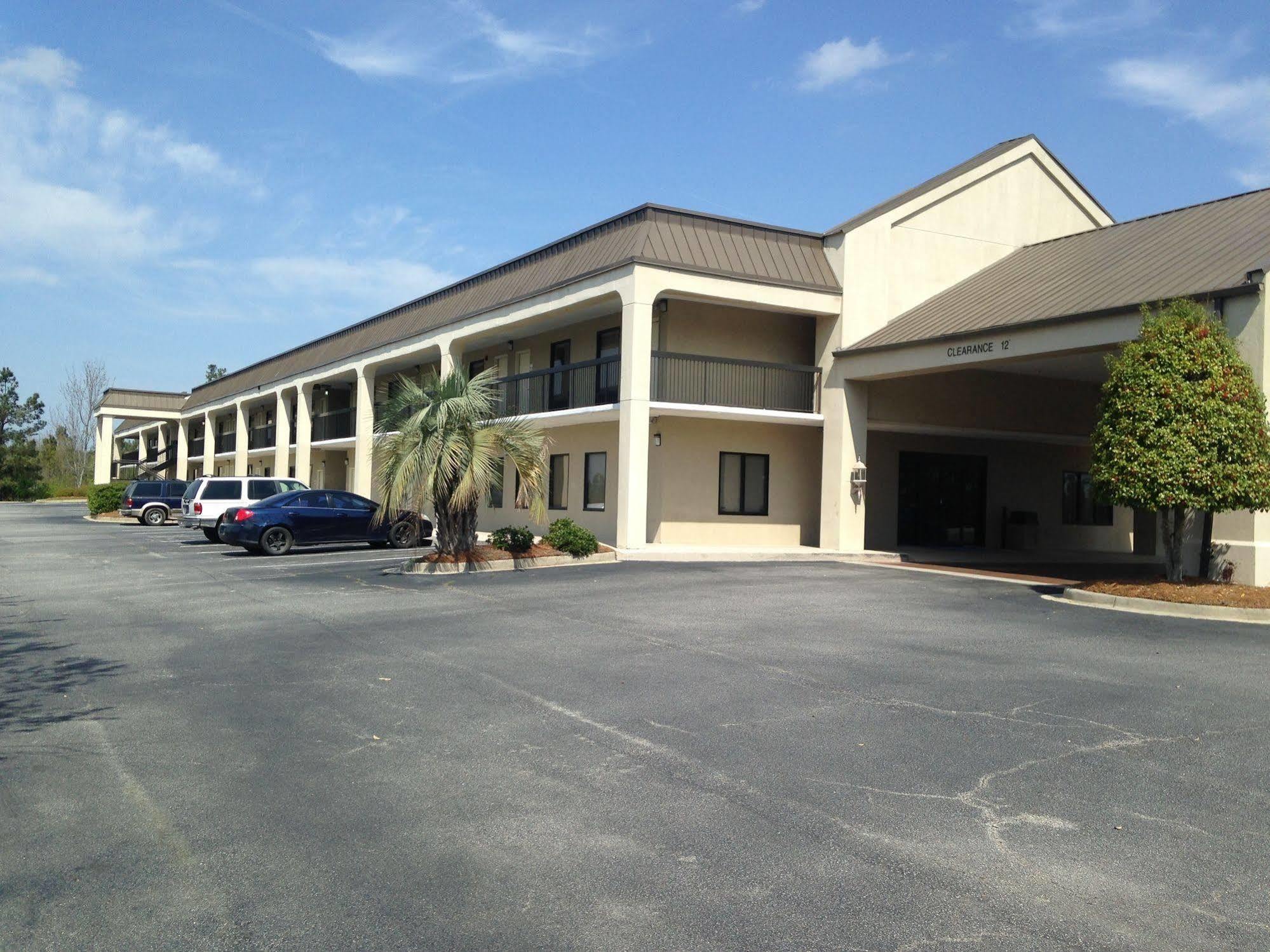 Baymont By Wyndham Orangeburg North Exterior foto