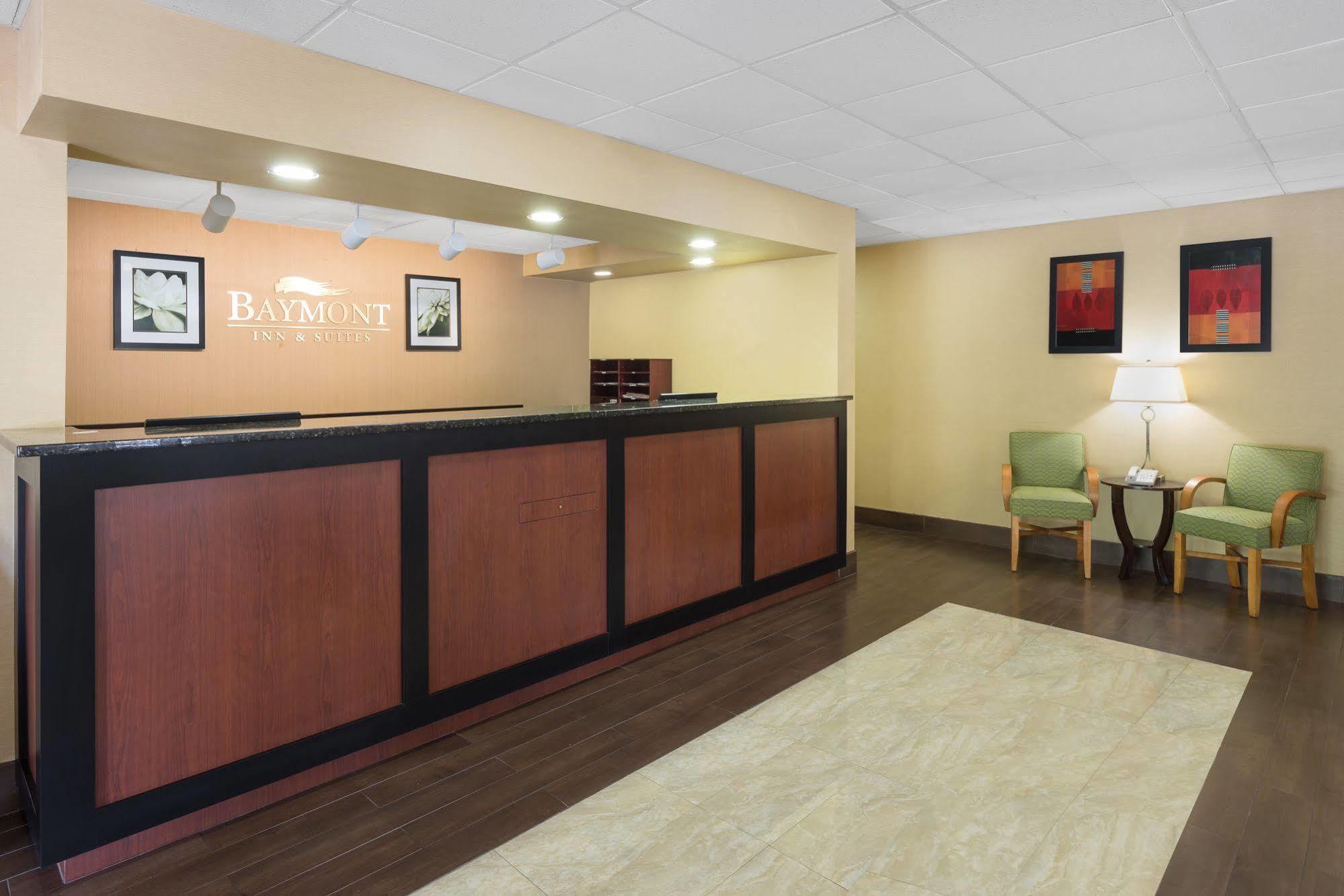 Baymont By Wyndham Orangeburg North Exterior foto